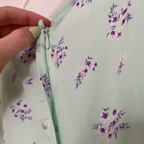 NWT H&M Blue Floral Ruffled Sleeve Tie Dress - Picture 5 of 6